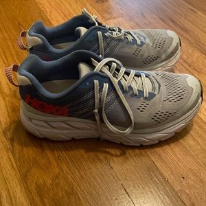 Hoka one one clifton 6 (2021) model. WOMENS 8 WIDE